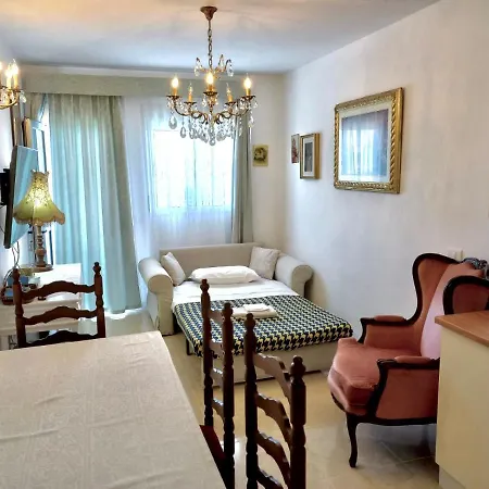 Cosy With Rooftop Terrace And Wifi *